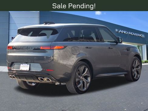Used 2025 Land Rover Range Rover Sport Autobiography AWD/4WD image 4