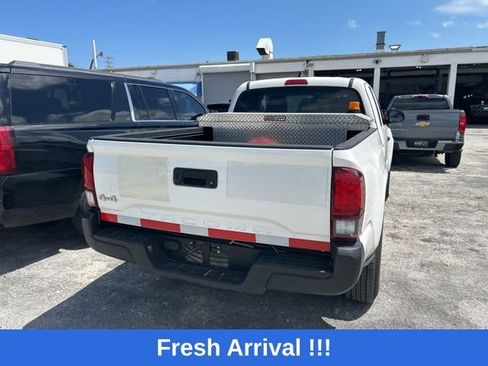 Used 2021 Toyota Tacoma SR AWD/4WD image 9