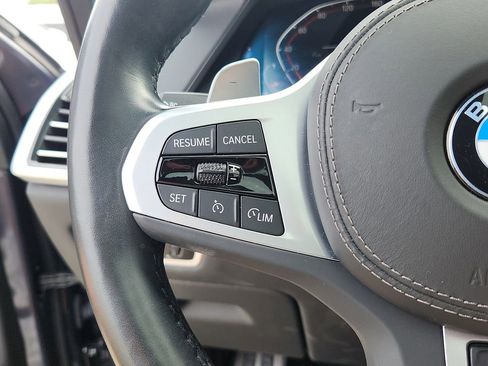 Used 2022 BMW X5 xDrive40i w/ M Sport Package image 19