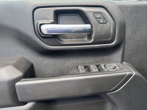 Used 2024 Chevrolet Silverado 2500 Custom w/ Custom Convenience Package AWD/4WD image 17