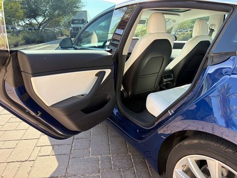 Used 2019 Tesla Model 3 Long Range AWD/4WD image 8