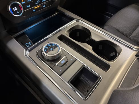 Used 2021 Ford Expedition XLT RWD image 18