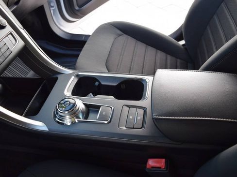 Used 2020 Ford Fusion SE FWD image 57