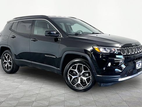 Used 2025 Jeep Compass Limited AWD/4WD image 1
