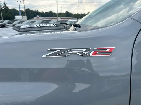 Used 2025 Chevrolet Silverado 2500 ZR2 w/ Technology Package AWD/4WD image 54