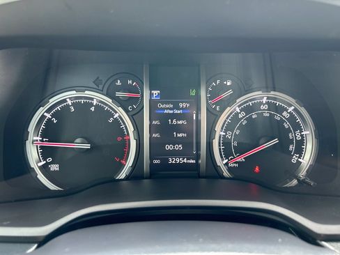 Used 2023 Toyota 4Runner TRD Off-Road Premium w/ Moonroof Package AWD/4WD image 22