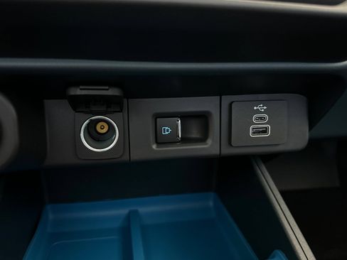 New 2026 Ford Maverick XLT w/ XLT Luxury Package FWD image 26