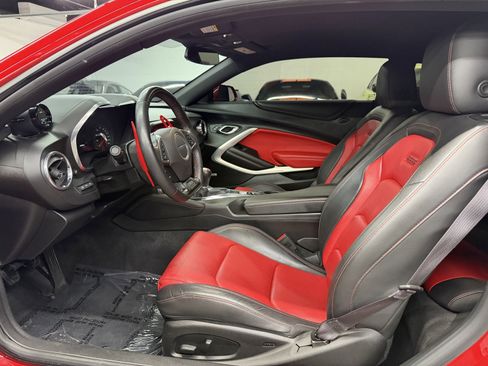 Used 2017 Chevrolet Camaro SS image 20