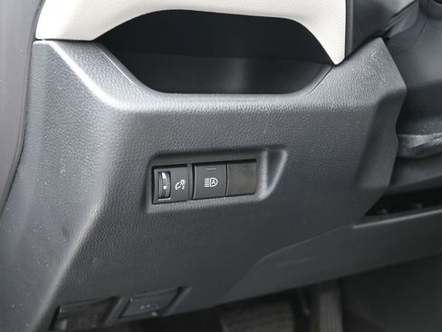 Used 2023 Toyota RAV4 XLE image 15