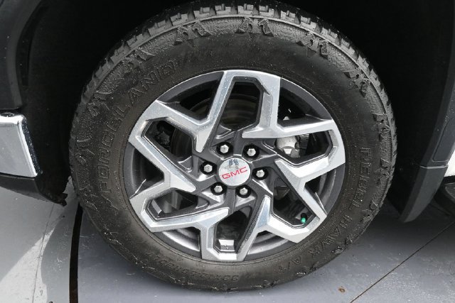 Used 2023 GMC Sierra 1500 SLT w/ SLT Premium Package AWD/4WD image 22