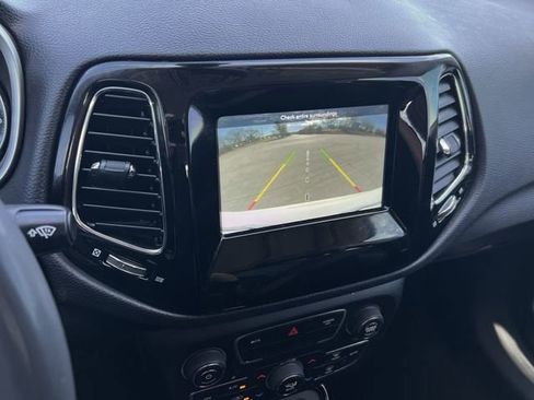 Used 2021 Jeep Compass Latitude w/ Sun and Sound Group image 18