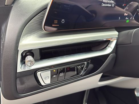 New 2026 Cadillac Lyriq Premium Luxury image 12