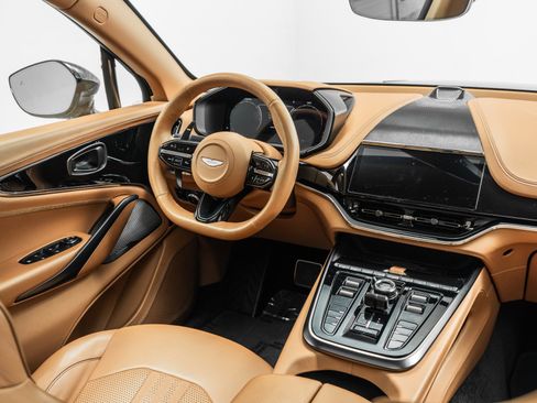 Used 2025 Aston Martin DBX 707 AWD/4WD image 27