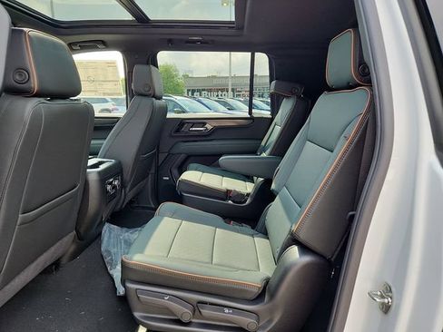 New 2026 GMC Yukon XL AT4 w/ AT4 Premium Package AWD/4WD image 6
