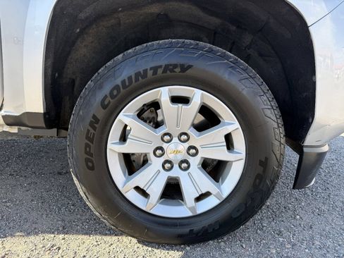 Used 2015 Chevrolet Colorado LT w/ LT Convenience Package image 10