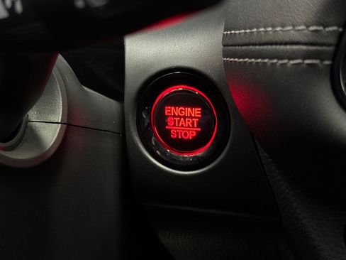 Certified 2024 Honda HR-V EX-L image 17
