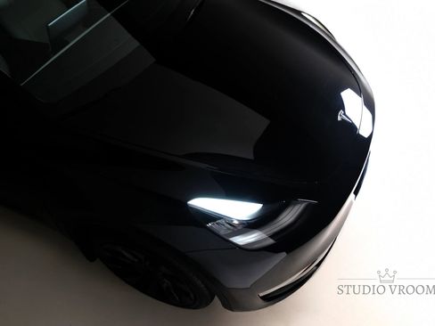 Used 2023 Tesla Model Y Long Range image 2