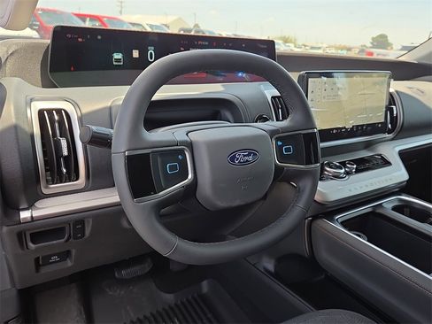 New 2025 Ford Expedition Max Active image 24