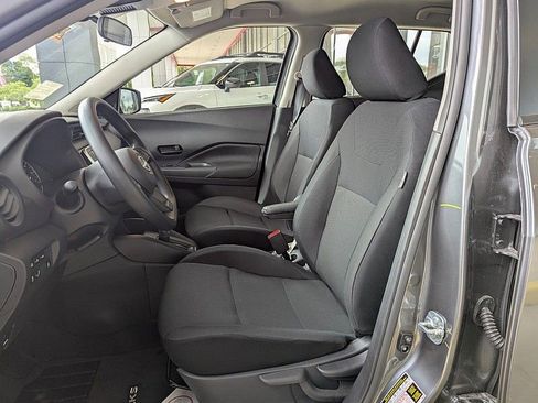 New 2025 Nissan Kicks Play S FWD image 10