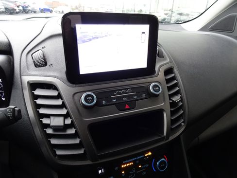 Used 2019 Ford Transit Connect XLT image 18