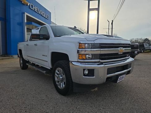 Used 2018 Chevrolet Silverado 2500 LTZ w/ Duramax Plus Package image 8