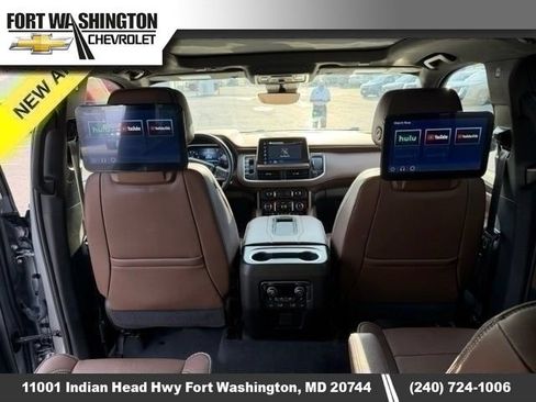 Used 2024 Chevrolet Suburban High Country AWD/4WD image 6