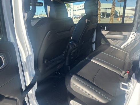 Used 2024 Jeep Wrangler Unlimited Rubicon 4xe image 10