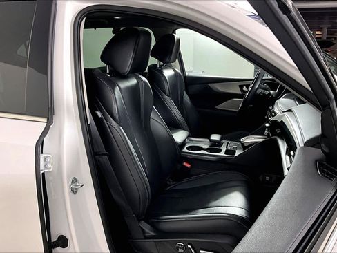 Used 2023 Acura MDX SH-AWD w/ Technology Package image 8