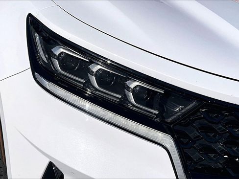 Used 2023 Kia Sorento SX image 30