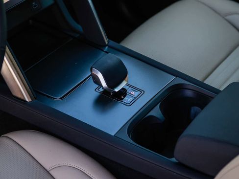 New 2025 Land Rover Discovery Sport S image 20