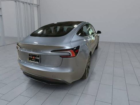 Used 2025 Tesla Model 3 Long Range AWD/4WD image 8