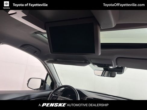 Used 2022 Honda Pilot Elite image 4