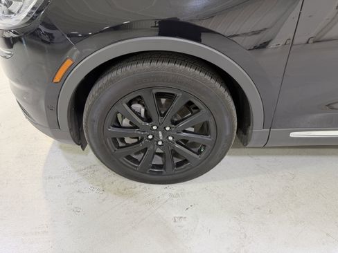 Used 2023 Lincoln Nautilus Reserve image 9