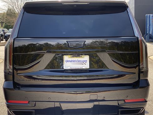 Used 2026 Cadillac Escalade Platinum Luxury image 46