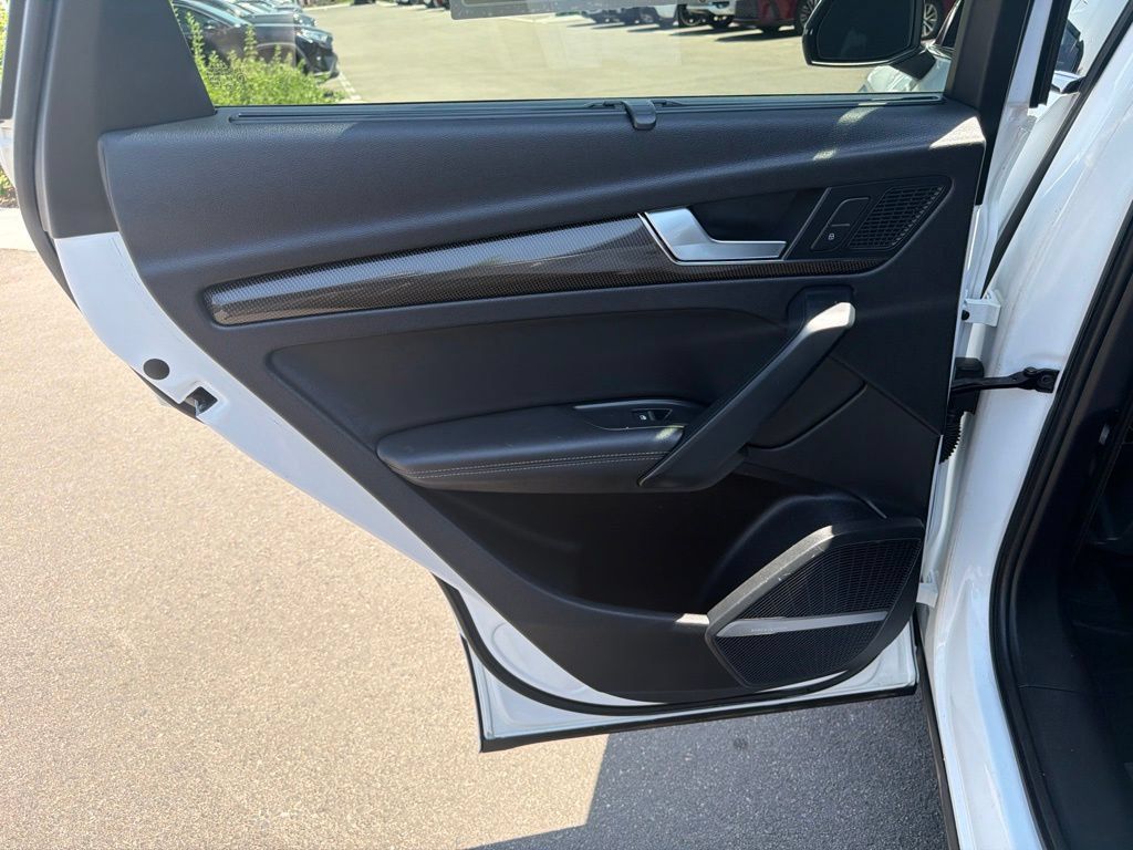 Used 2020 Audi SQ5 Premium Plus AWD/4WD image 18