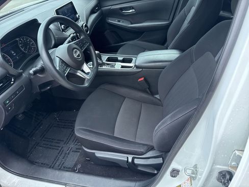 Used 2024 Nissan Sentra SV FWD image 10
