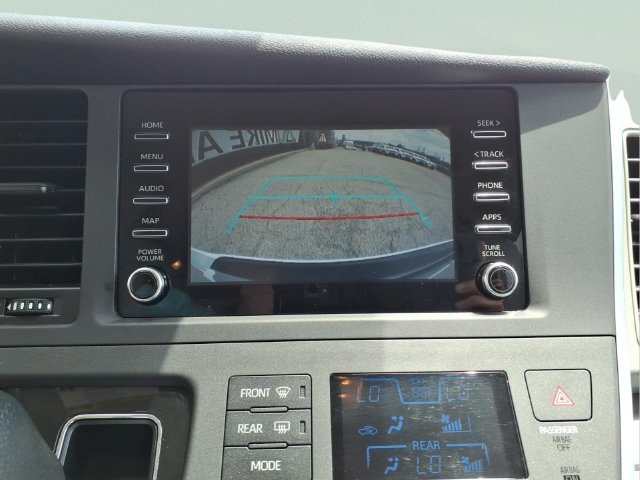 Used 2020 Toyota Sienna L FWD image 19