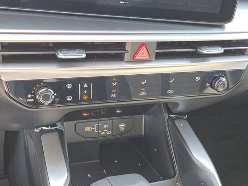 New 2026 Kia Sorento LX image 13