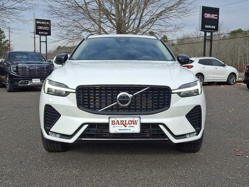 Used 2024 Volvo XC60 B5 Core w/ Climate Package image 2