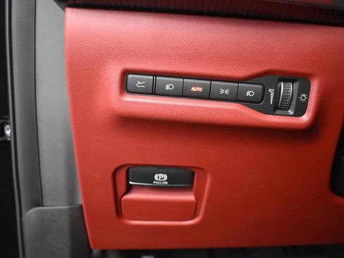 Used 2025 Jeep Wagoneer S Launch Edition w/ Trailer Tow Group image 15