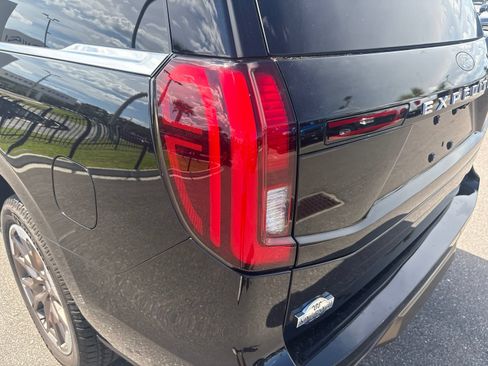 Used 2025 Ford Expedition King Ranch AWD/4WD image 10
