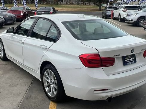 Used 2018 BMW 320i xDrive Sedan AWD/4WD image 9