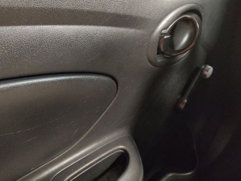 Used 2017 Nissan Versa S Plus image 27