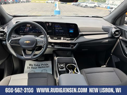 Used 2026 Chevrolet Equinox LT AWD/4WD image 12