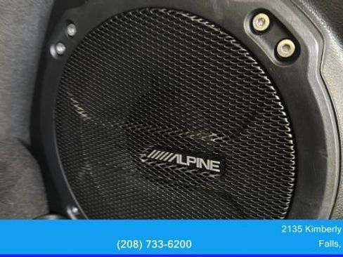 Used 2022 Jeep Wrangler Unlimited Sahara w/ Cold Weather Group image 32