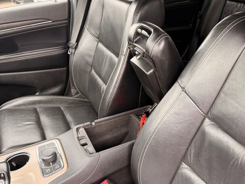 Used 2015 Jeep Grand Cherokee Limited AWD/4WD image 15