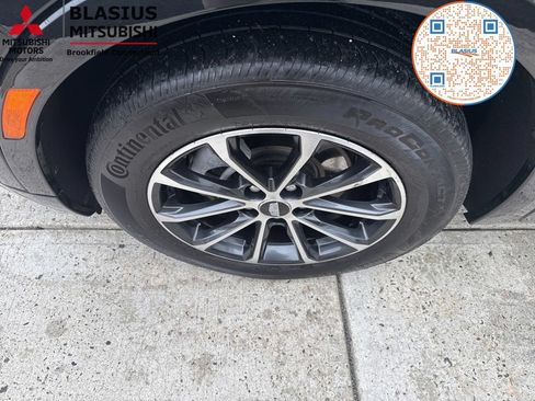 Used 2024 Cadillac XT4 Sport AWD/4WD image 15