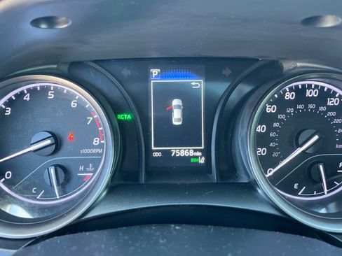 Used 2021 Toyota Camry SE w/ Convenience Package image 8