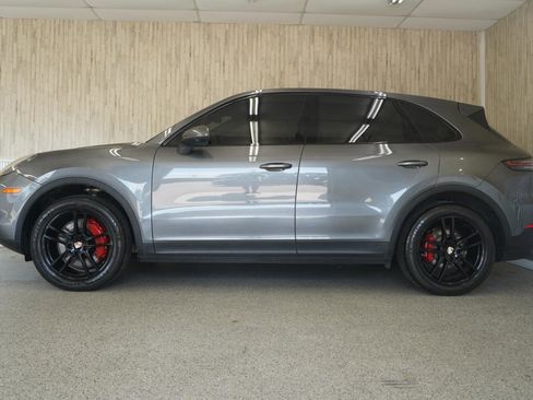 Used 2019 Porsche Cayenne S AWD/4WD image 5
