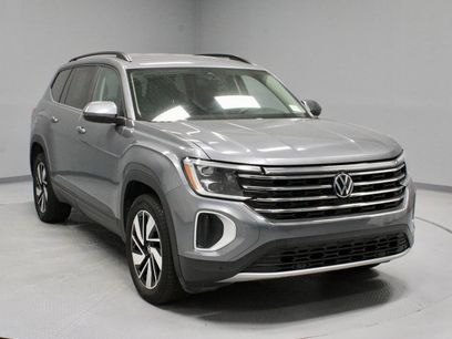 Used 2025 Volkswagen Atlas SE
